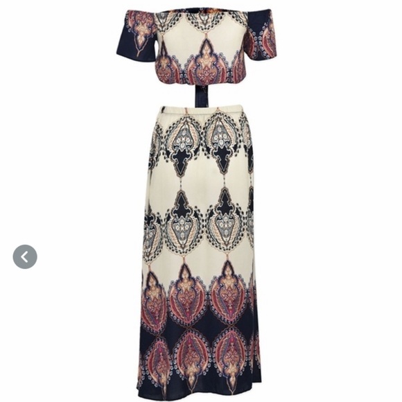 Off Shoulder Crop Top and Split Long Skirt - Picture 3 of 5